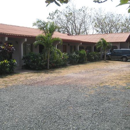 Casa Loma Hotel Pedasi Town Exterior photo