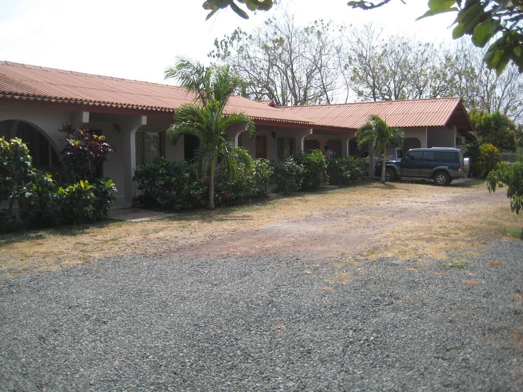 Casa Loma Hotel Pedasi Town Exterior photo